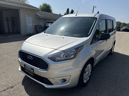 Used 2021 Ford Transit Connect XLT FWD image 9