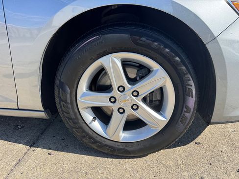 Used 2024 Chevrolet Malibu LS FWD image 4