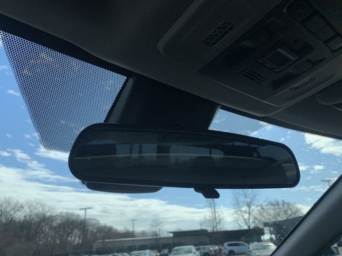 Used 2024 Toyota Camry SE image 27