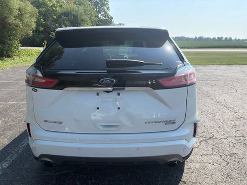 Used 2020 Ford Edge Titanium w/ Equipment Group 301A AWD/4WD image 12