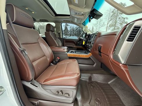 Used 2016 Chevrolet Silverado 2500 High Country image 18