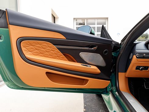 Used 2025 Aston Martin DB12 image 29