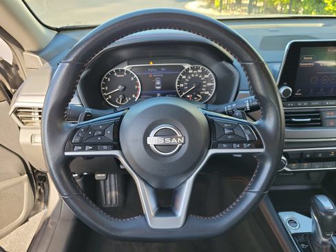 Used 2024 Nissan Altima 2.5 SR FWD image 28