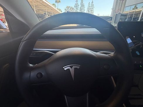 Used 2019 Tesla Model 3 Standard Range RWD image 19