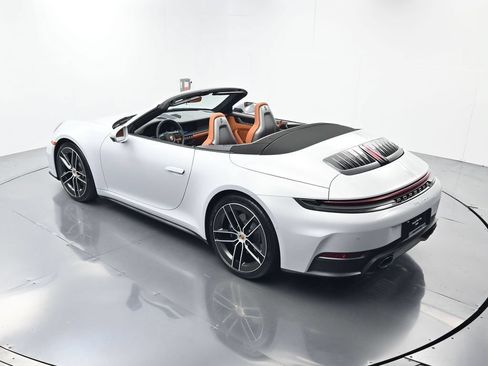 Certified 2026 Porsche 911 Carrera RWD image 44