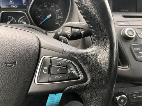 Used 2016 Ford Focus SE w/ SE Sport Package image 14