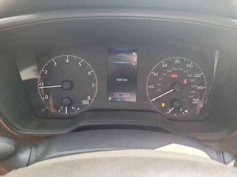 Used 2025 Toyota Corolla LE FWD image 30