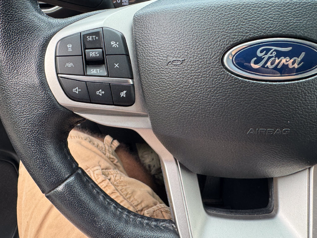 Used 2023 Ford Explorer Limited AWD/4WD image 22