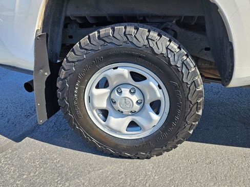 Used 2022 Toyota Tacoma SR image 13