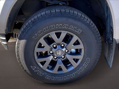 Certified 2020 Toyota Tacoma SR5 image 9