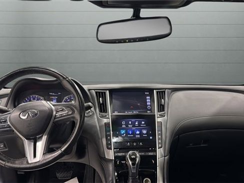 Used 2018 INFINITI Q60 3.0t Luxe w/ Sensory Package 3.0T Luxe image 9