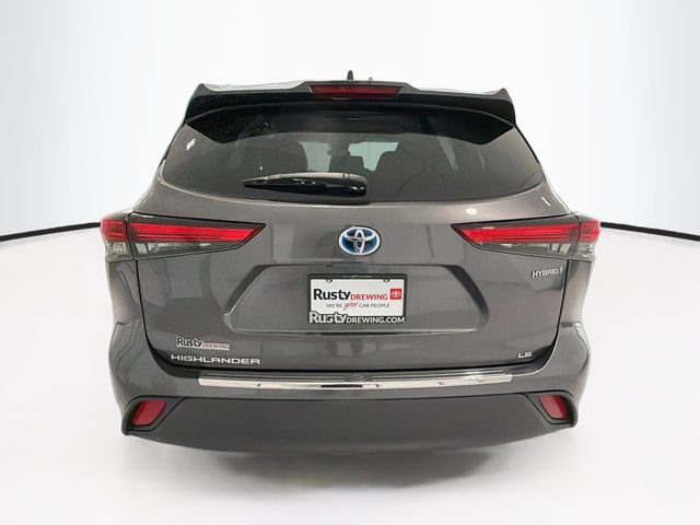 Used 2023 Toyota Highlander LE AWD/4WD image 5
