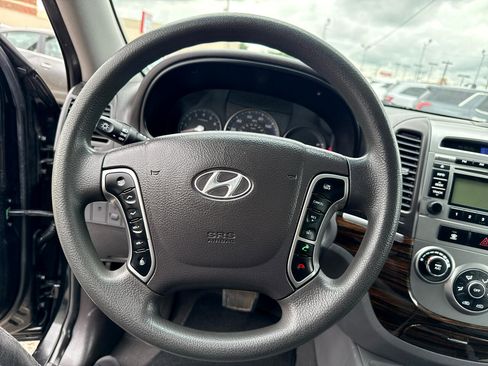 Used 2010 Hyundai Santa Fe GLS image 15