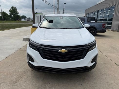 Used 2024 Chevrolet Equinox LT AWD/4WD image 4