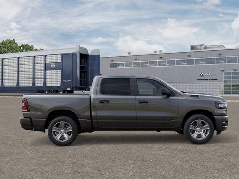 New 2026 RAM 1500 Express image 21