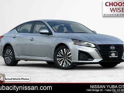 Used 2023 Nissan Altima 2.5 SV w/ SV Premium Package