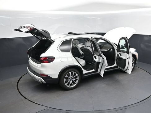 Certified 2026 BMW X5 xDrive40i w/ Climate Comfort Package AWD/4WD image 49