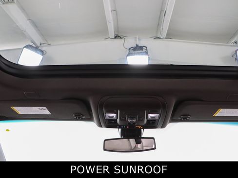 Used 2021 GMC Yukon XL SLT w/ SLT Luxury Plus Package image 22