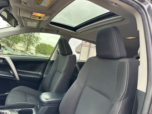 Used 2018 Toyota RAV4 XLE image 14