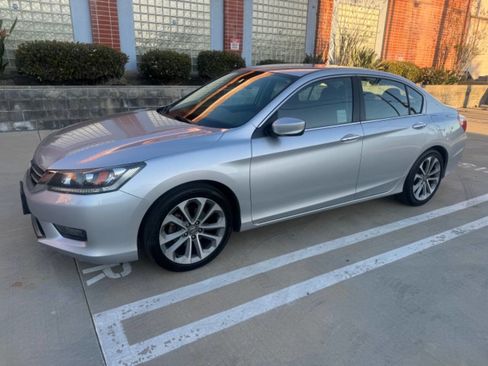 Used 2014 Honda Accord Sport image 2