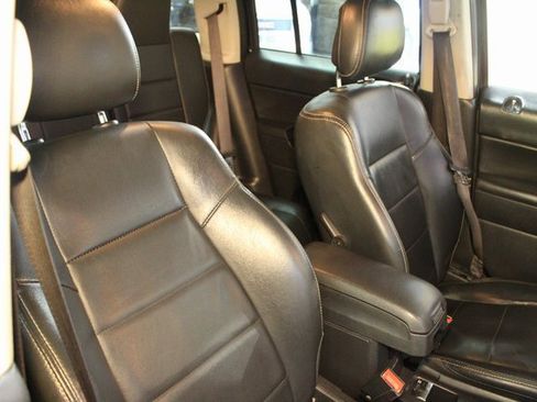 Used 2017 Jeep Patriot High Altitude image 11