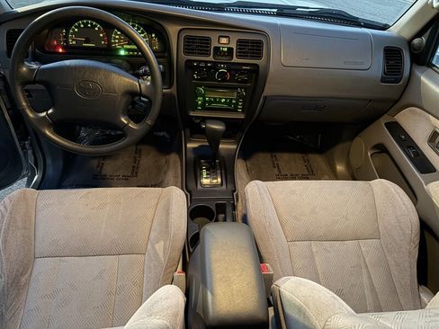 Used 2002 Toyota 4Runner SR5 w/ Upgrade Value Pkg 2 RWD image 25