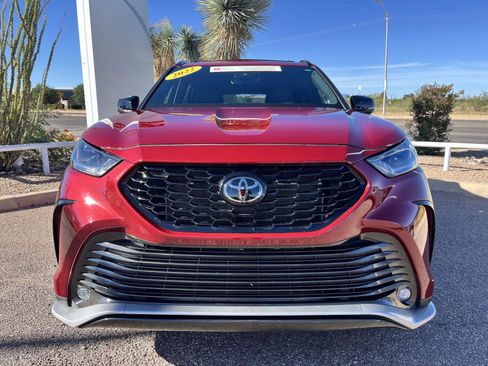 Certified 2022 Toyota Highlander XSE image 10
