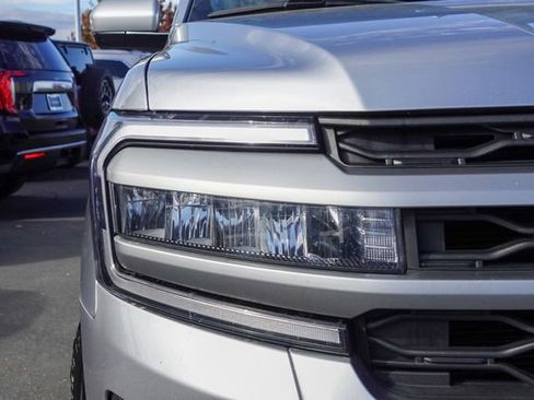 Used 2024 Ford Expedition Max XLT image 5