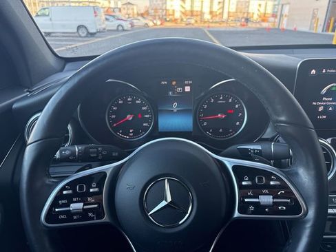 Used 2021 Mercedes-Benz GLC 300 4MATIC image 11