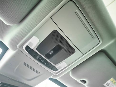 Used 2025 Honda CR-V EX-L image 40