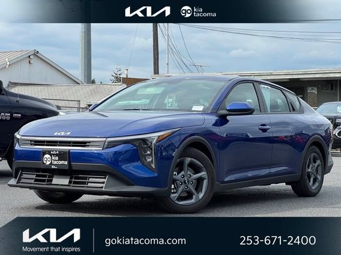 Certified 2025 Kia K4 FWD image 1
