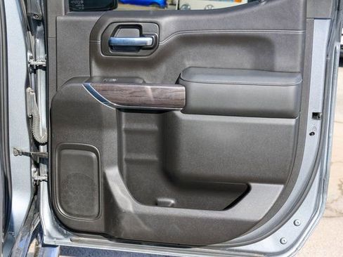 Used 2022 Chevrolet Silverado 1500 LTZ w/ LTZ Convenience Package II RWD image 19