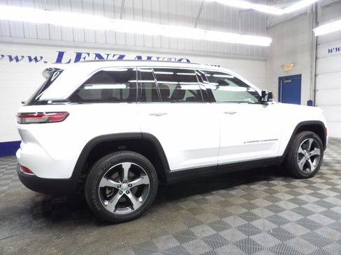Used 2022 Jeep Grand Cherokee Limited 4xe AWD/4WD image 5