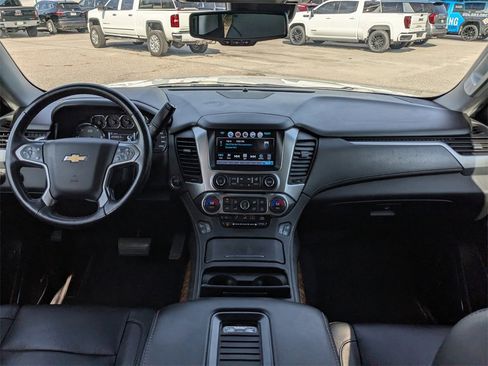 Used 2020 Chevrolet Suburban Premier image 15