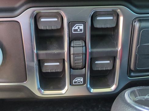 New 2026 Jeep Gladiator Sport image 25