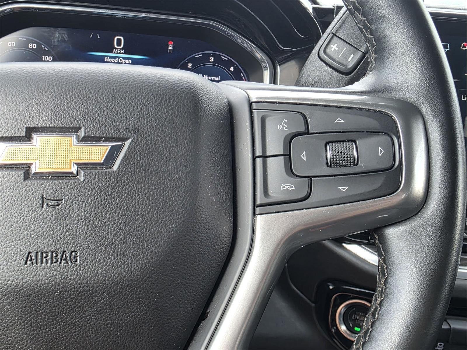 Used 2025 Chevrolet Silverado 2500 LTZ w/ LTZ Convenience Package AWD/4WD image 14
