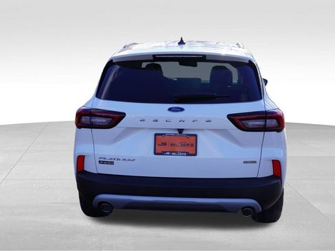 Certified 2025 Ford Escape Platinum w/ Premium Technology Package image 6