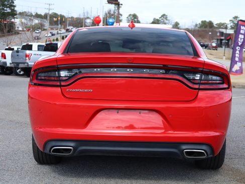 Used 2022 Dodge Charger SXT w/ Plus Group image 4