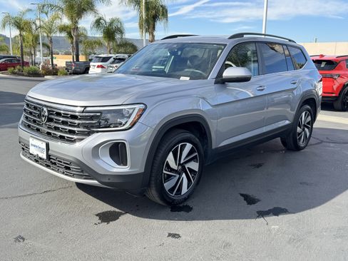 Used 2025 Volkswagen Atlas SE image 5