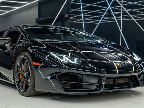 Used 2019 Lamborghini Huracan LP 580-2 image 5