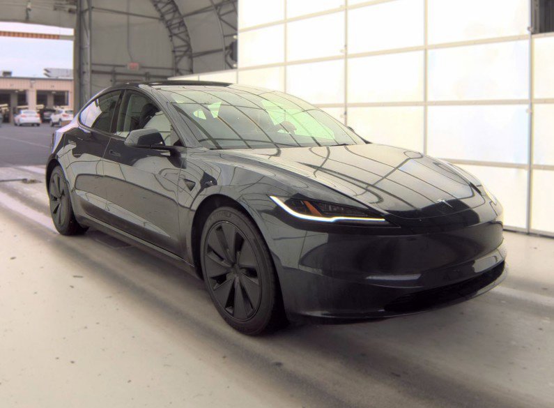 Used 2024 Tesla Model 3 Standard Range RWD image 1
