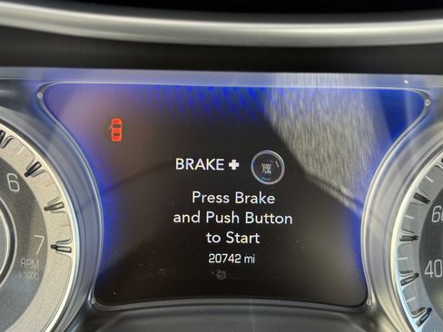 Used 2023 Chrysler 300 Touring L w/ Popular Equipment Group image 25