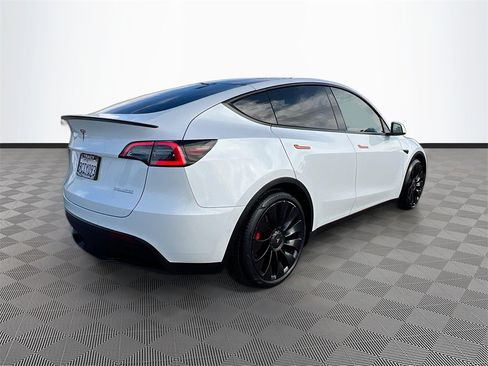 Used 2022 Tesla Model Y Performance image 7