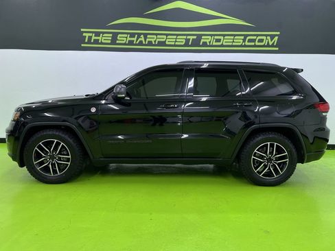Used 2020 Jeep Grand Cherokee Trailhawk AWD/4WD image 6