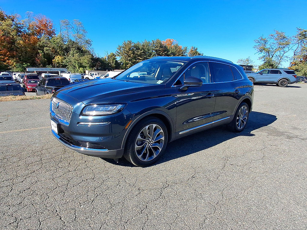 Used 2023 Lincoln Nautilus Reserve AWD/4WD image 4
