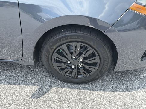Used 2018 Toyota Corolla L FWD image 14