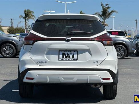 Used 2024 Nissan Kicks SR w/ SR Premium Package image 5