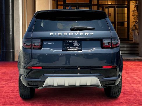 New 2025 Land Rover Discovery Sport S image 4