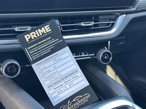 New 2025 Chevrolet Equinox EV LT image 26