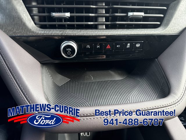 New 2027 Ford Explorer Platinum RWD image 21